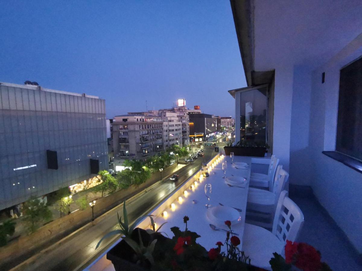 Old Town Apartment With Amazing View From The Balcony Bukarest Exteriör bild