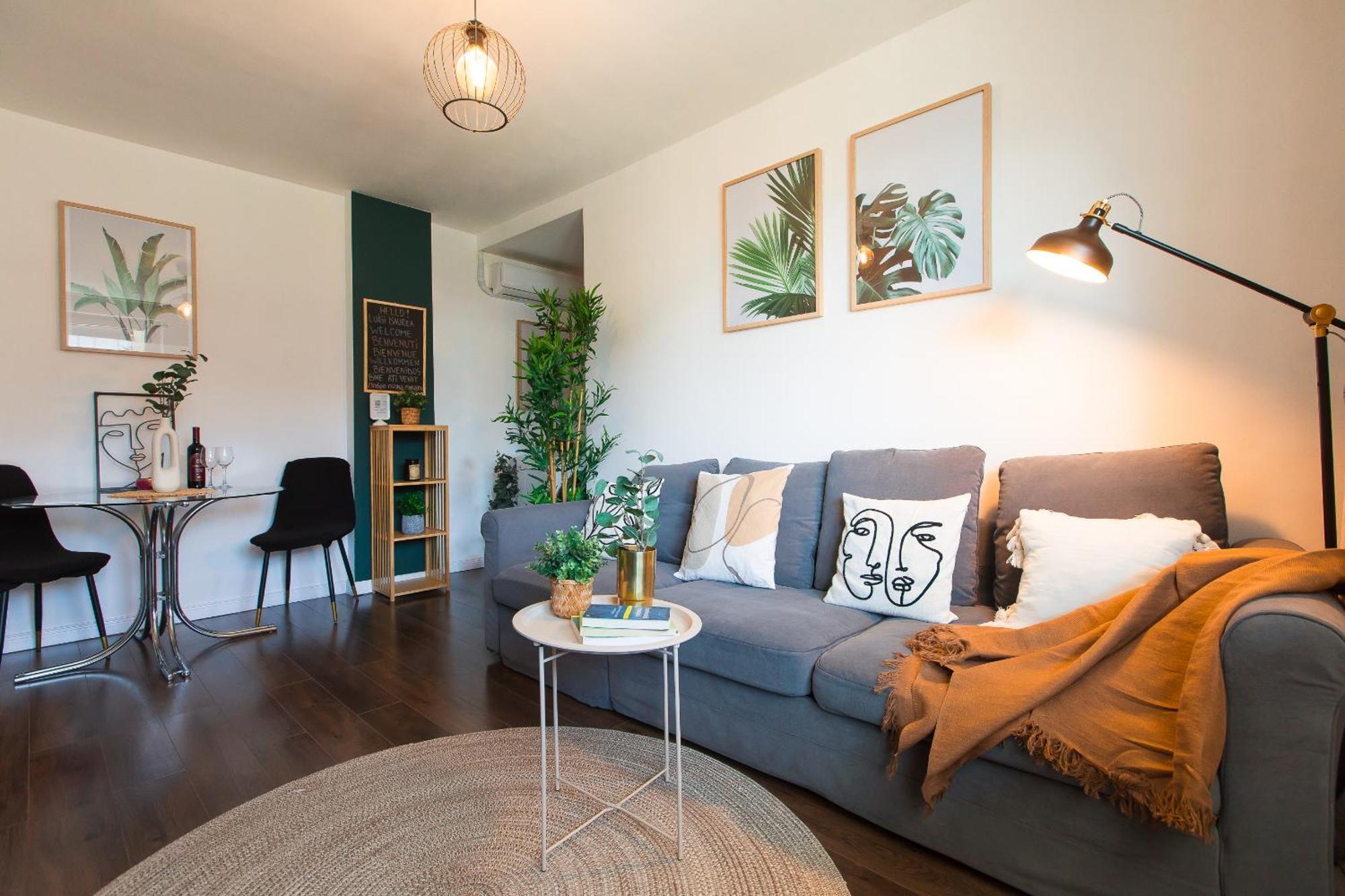 Old Town Apartment With Amazing View From The Balcony Bukarest Exteriör bild